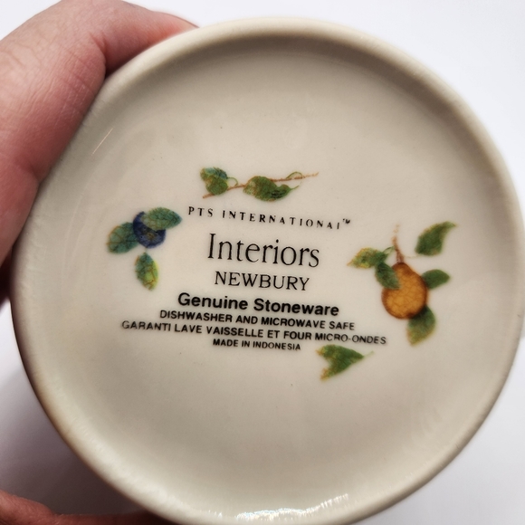 International Interiors Newbury Stoneware Cups, Cherries, Set of 6 - Picture 6 of 7